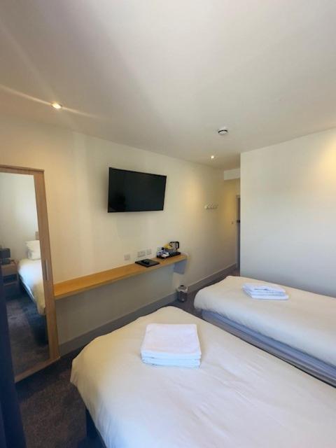 The White Lion Hotel Machynlleth Εξωτερικό φωτογραφία