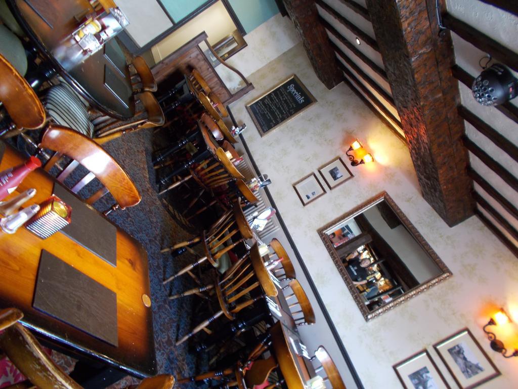 The White Lion Hotel Machynlleth Εξωτερικό φωτογραφία