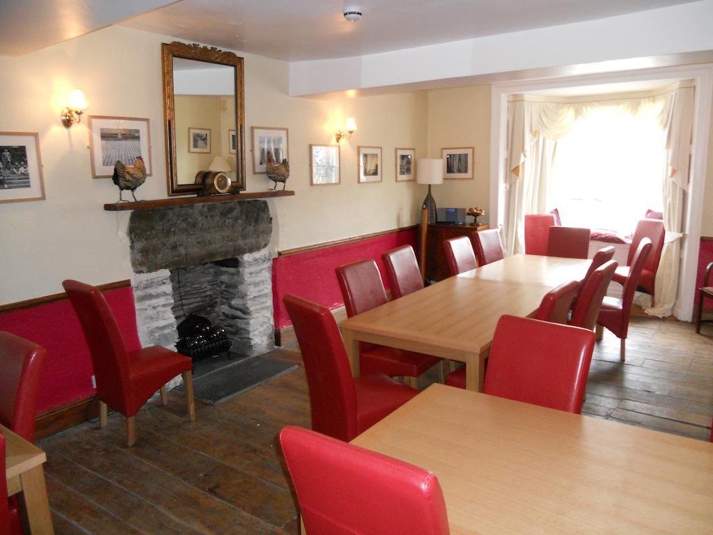 The White Lion Hotel Machynlleth Εξωτερικό φωτογραφία
